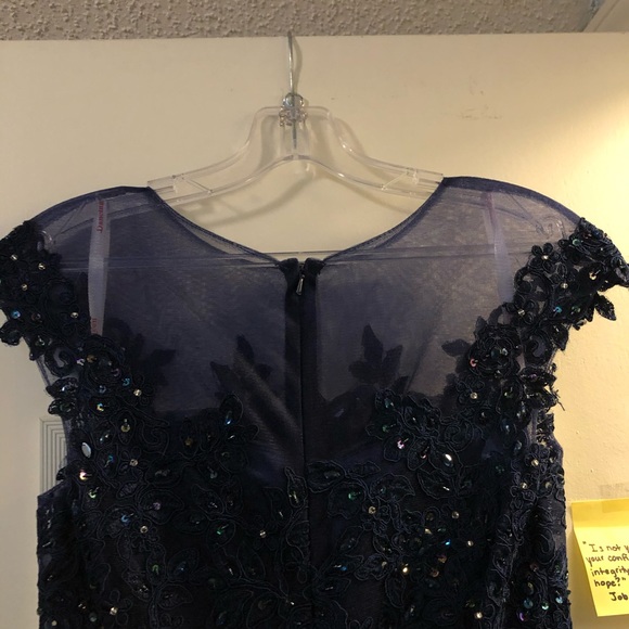 Formal Dress - Picture 5 of 8